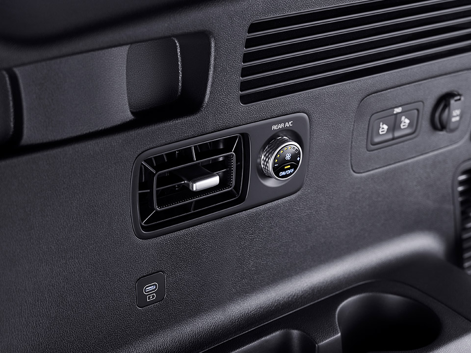 3rd row air conditioning system